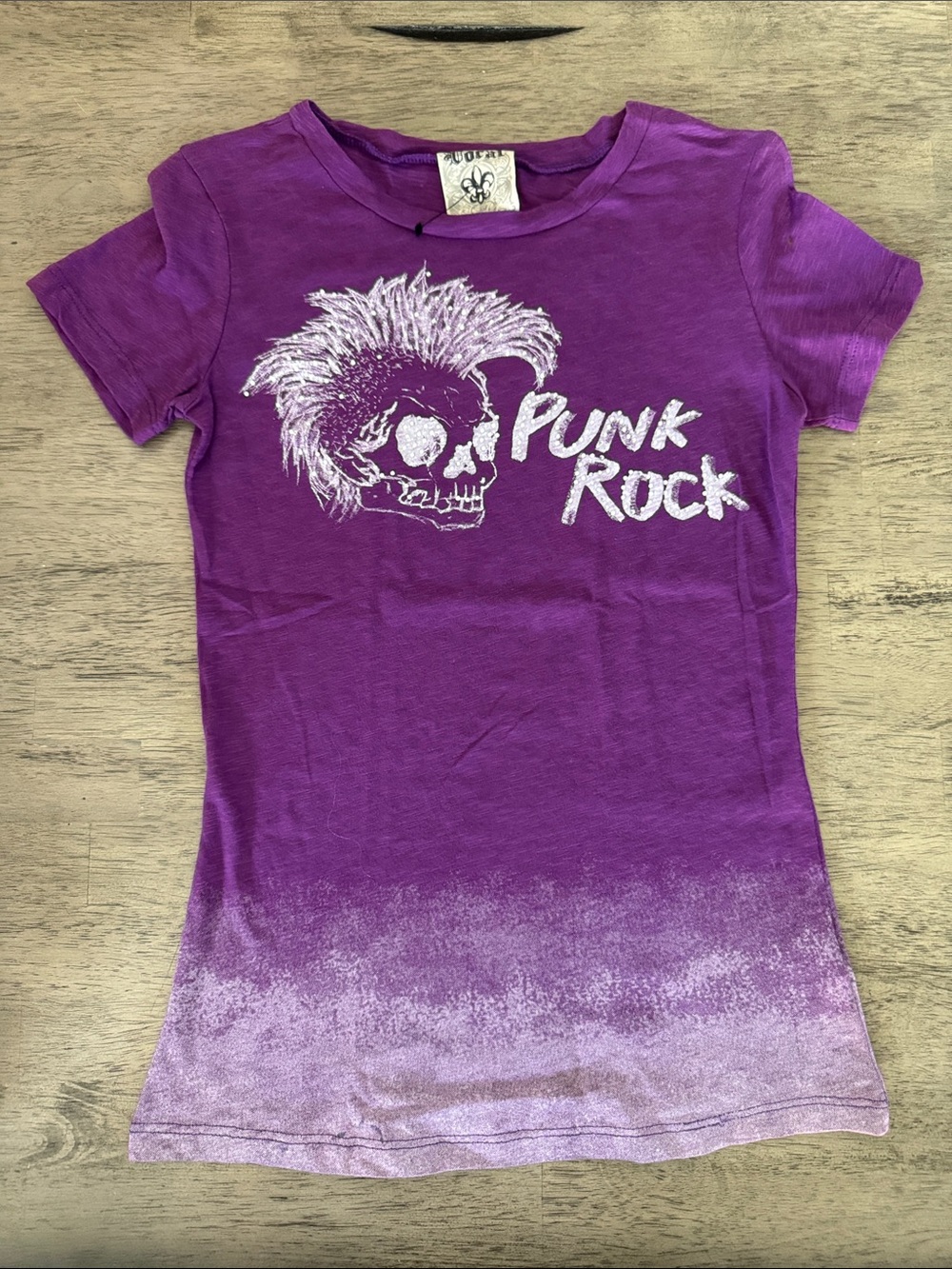 New Vocal Apparel womenās crystal purple tie dye skull punk rock shirt s small